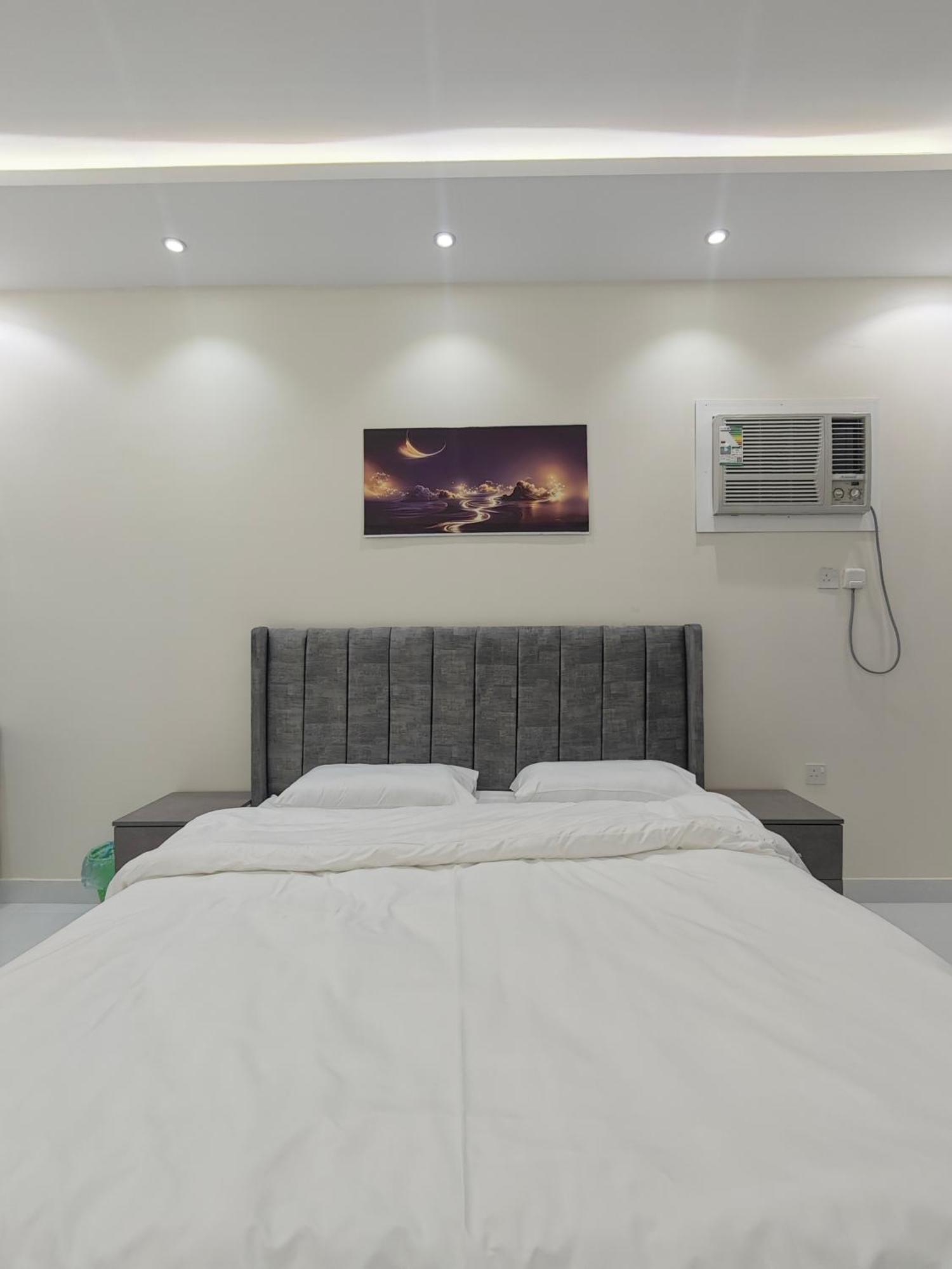 Yaqoot Al Madina Suites Al Awali Екстериор снимка