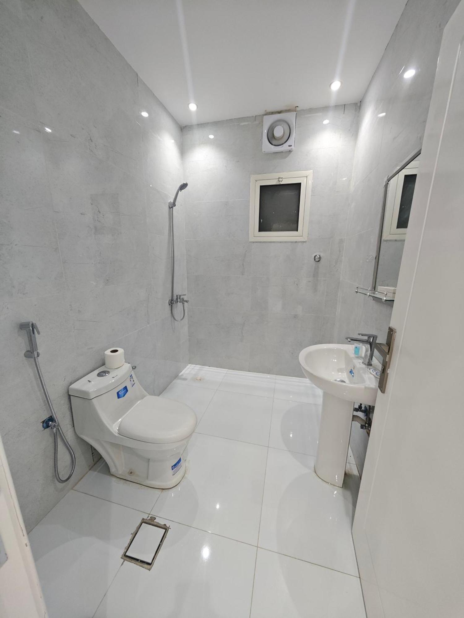 Yaqoot Al Madina Suites Al Awali Екстериор снимка