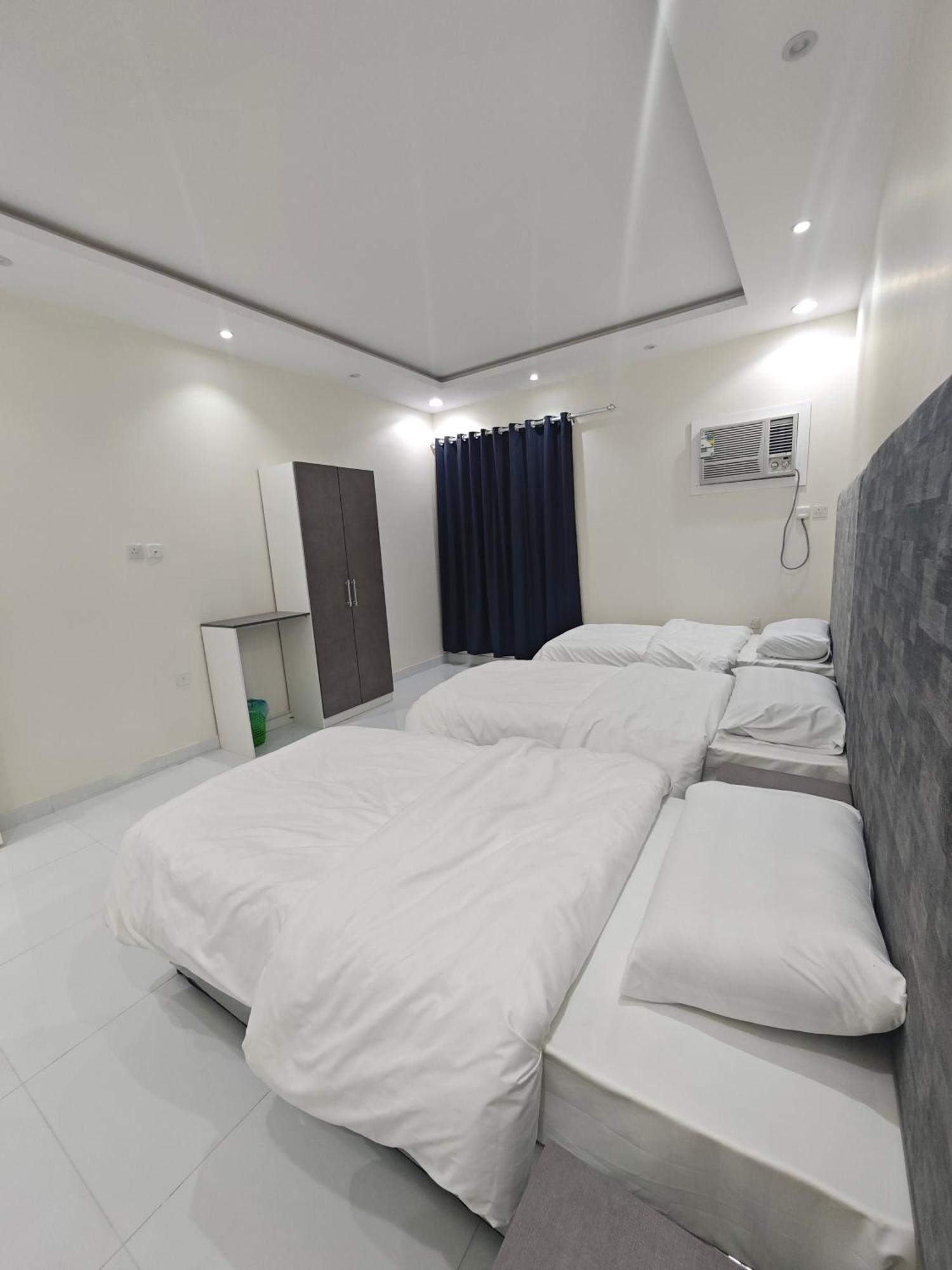 Yaqoot Al Madina Suites Al Awali Екстериор снимка