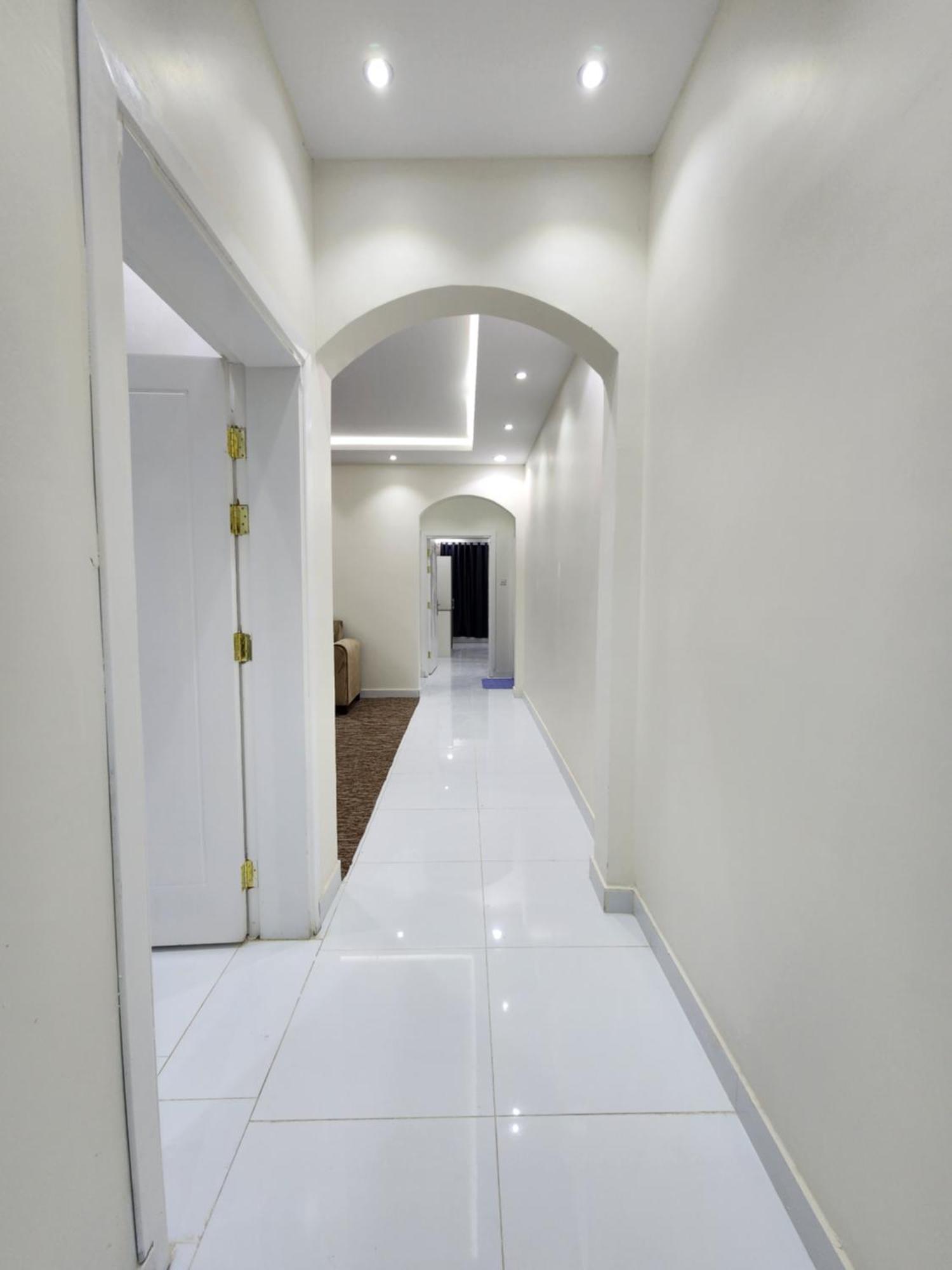 Yaqoot Al Madina Suites Al Awali Екстериор снимка