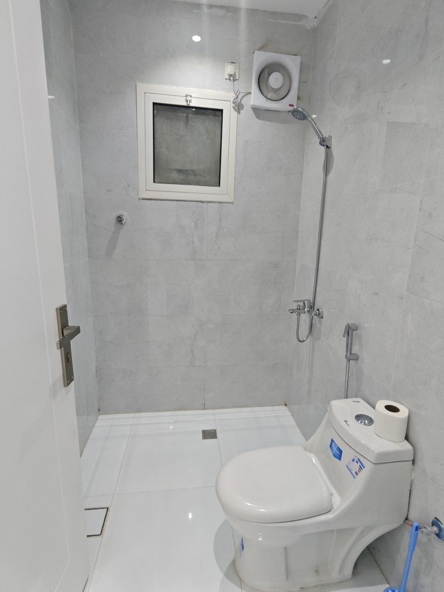 Yaqoot Al Madina Suites Al Awali Екстериор снимка